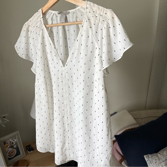 H&M White Black Dotted Line Blouse Butterfly Flutter Sleeves V Neck Size 10 - Picture 3 of 7